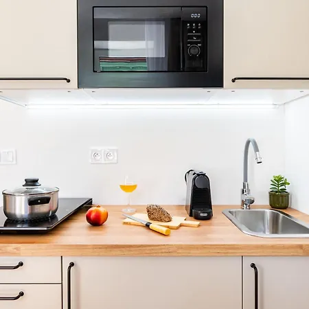 Apartmán Days - With 1gb Wifi & Elevator In Location