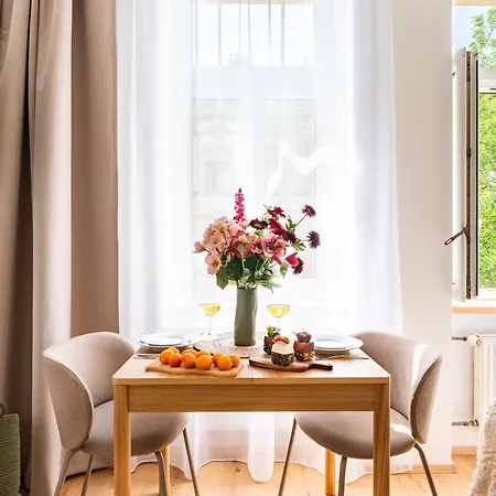 Days - With 1gb Wifi & Elevator In Location Apartmán