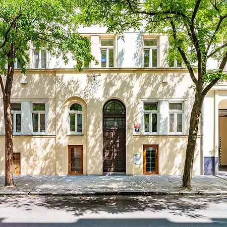 Apartmán Days - With 1gb Wifi & Elevator In Location *